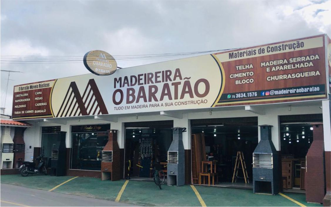 Fachada com Lona Impressa – Madeireira O Baratão